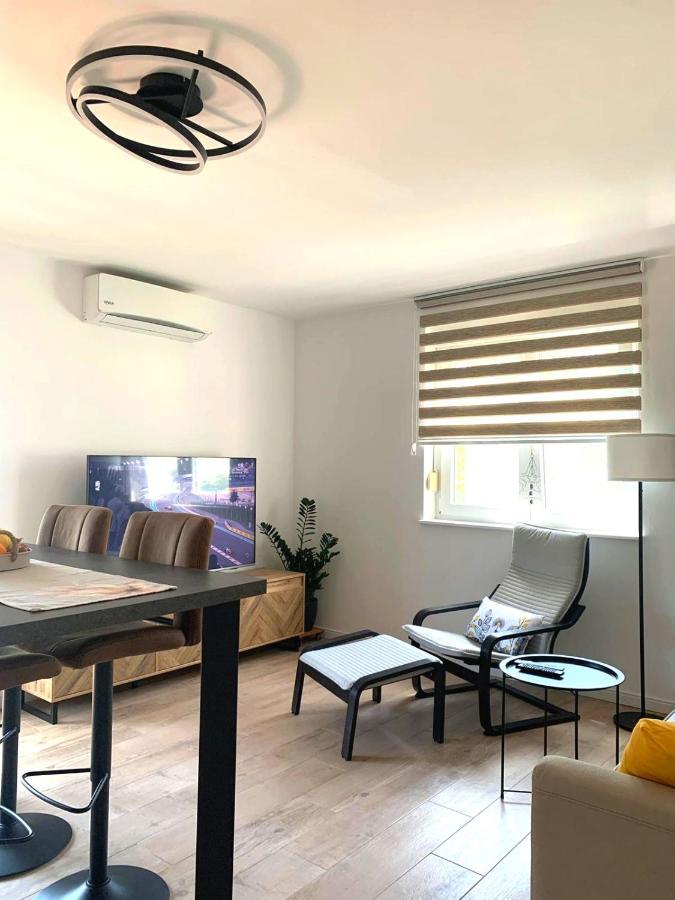 Appartement Ulike I Pini à Pula Extérieur photo