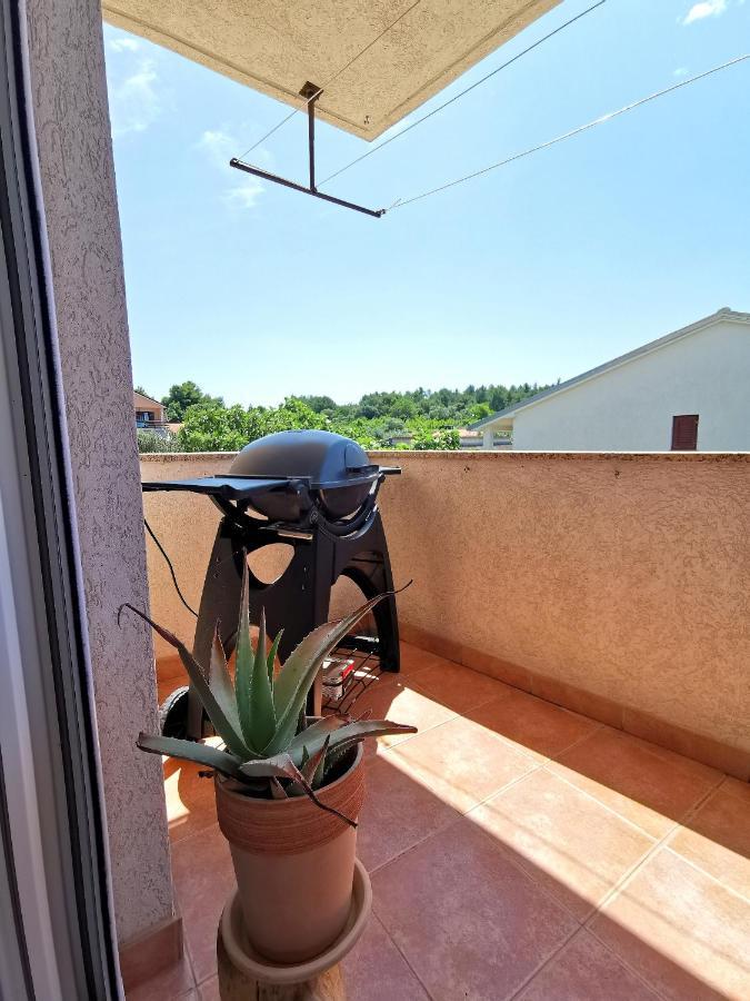 Appartement Ulike I Pini à Pula Extérieur photo